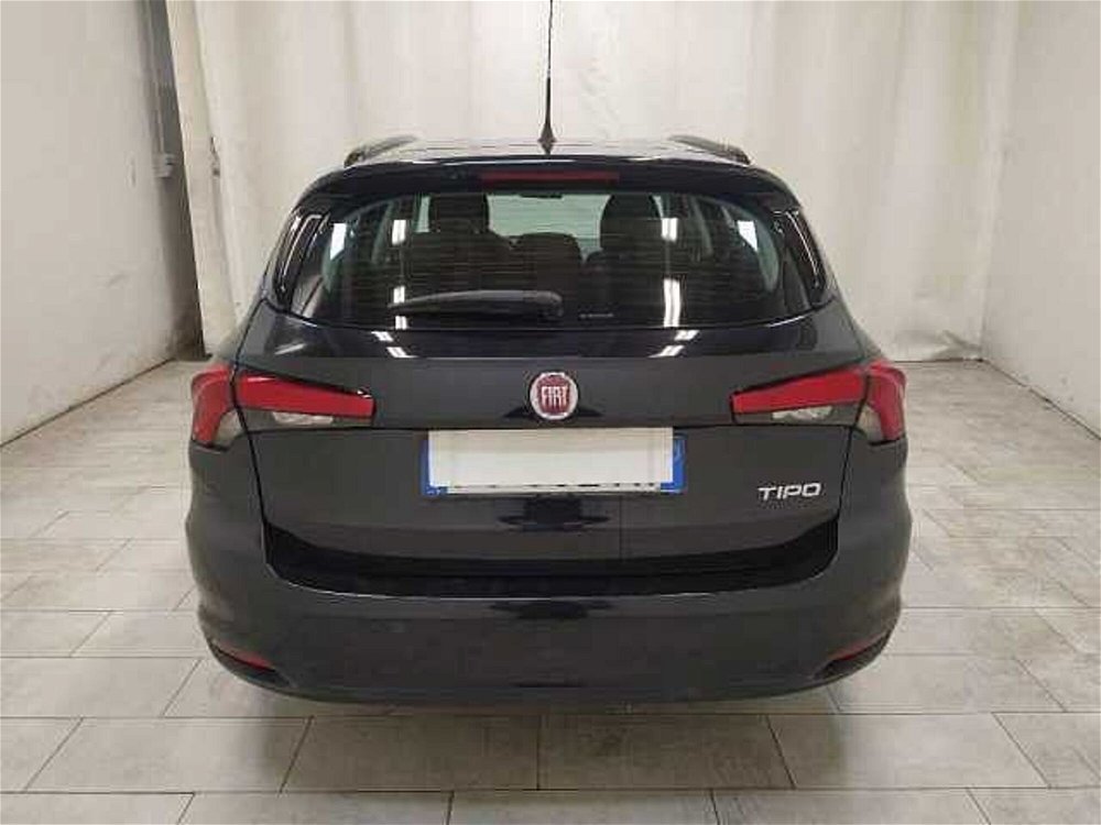 Fiat Tipo Station Wagon Tipo 1.6 Mjt S&S SW Lounge  del 2017 usata a Cuneo (5)