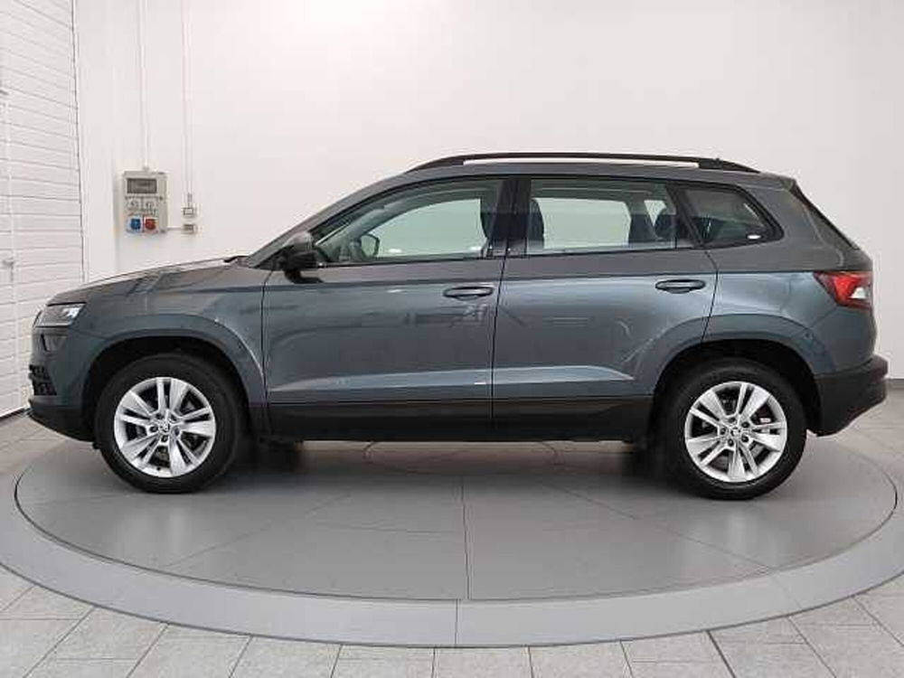 Skoda Karoq 2.0 TDI EVO SCR 115 CV Executive  del 2021 usata a Busto Arsizio (3)