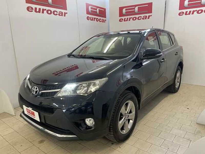 Toyota Rav4 D-4D 2WD Style  del 2015 usata a Ottaviano