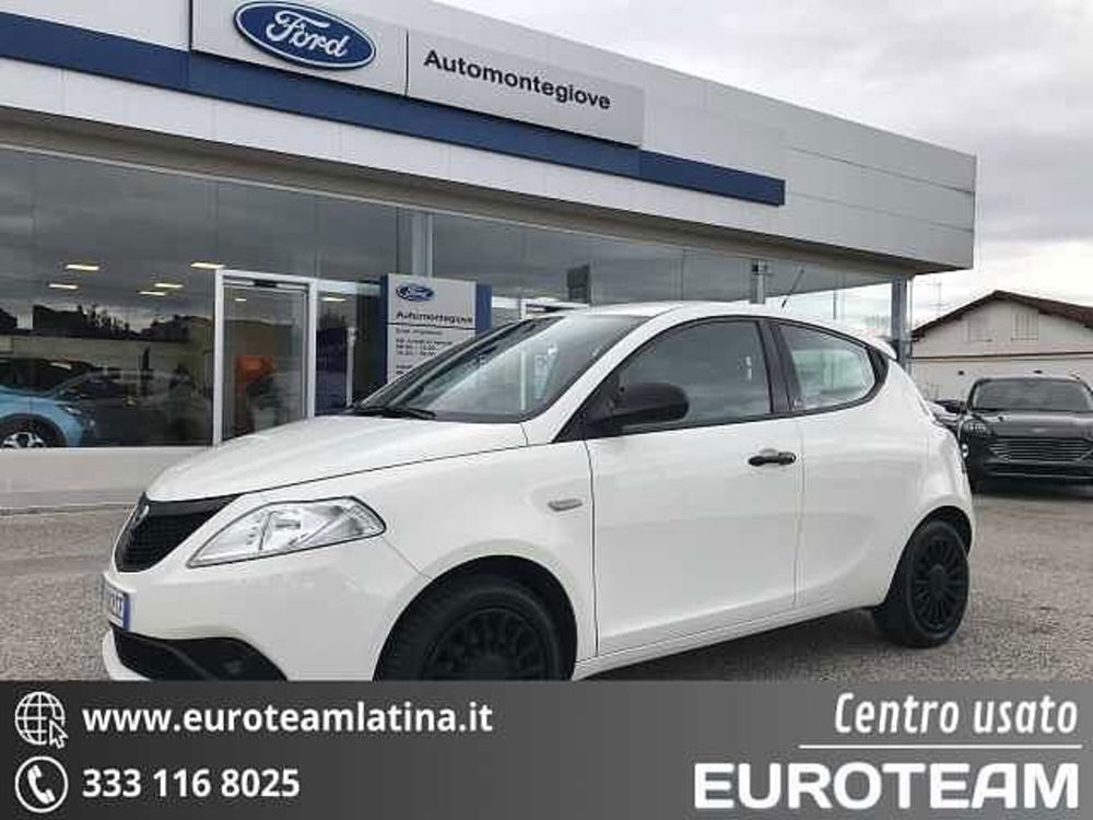 Lancia Ypsilon usata a Latina