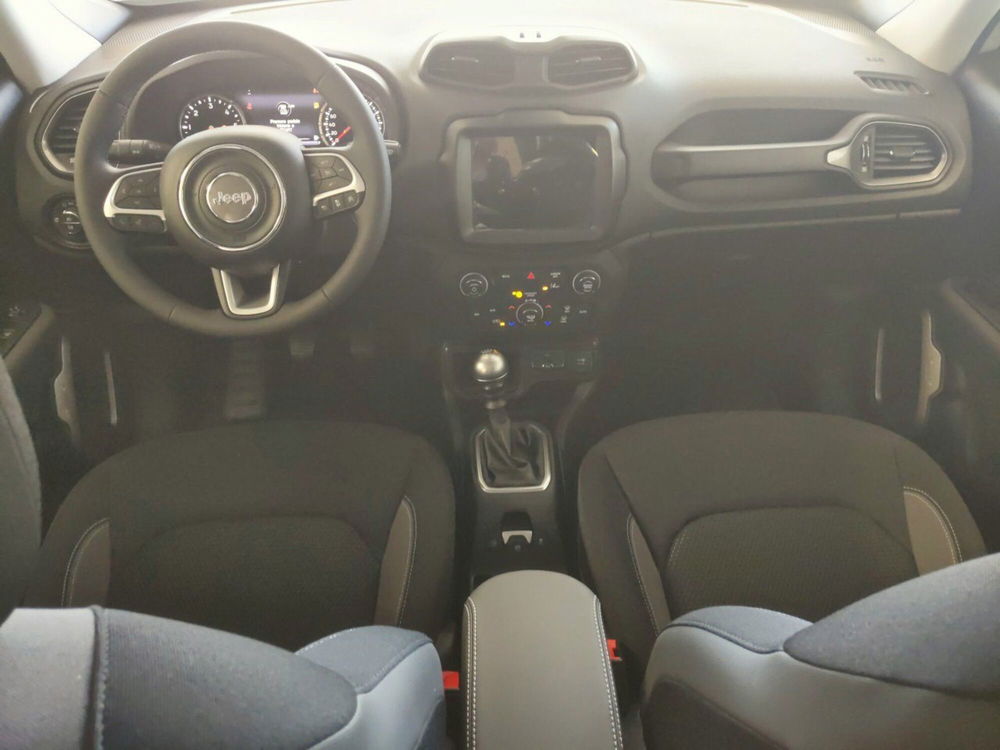 Jeep Renegade nuova a Pordenone (8)