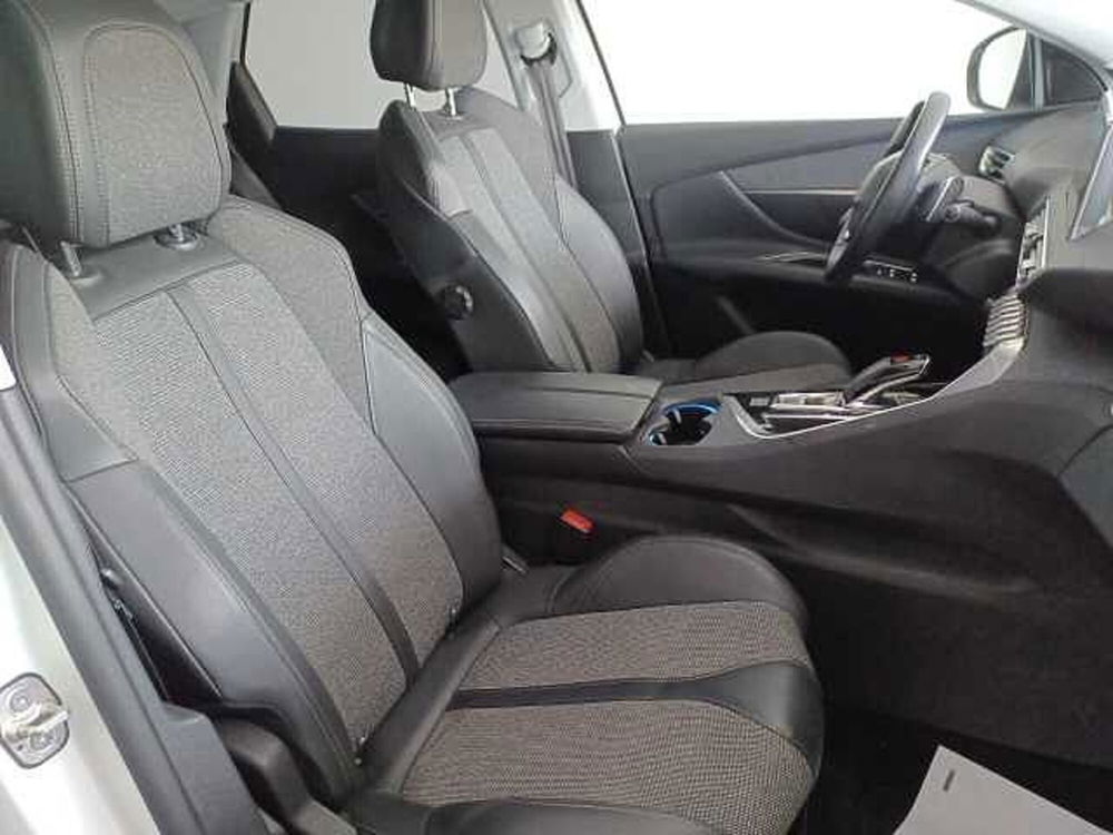 Peugeot 3008 usata a Lecce (18)