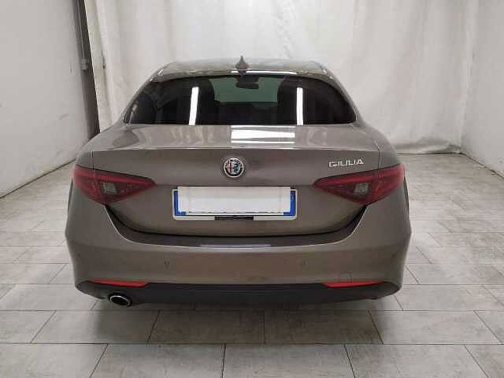 Alfa Romeo Giulia usata a Cuneo (5)