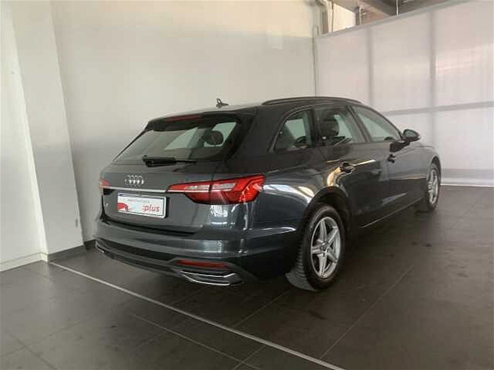 Audi A4 Avant 30 TDI/136 CV S tronic Business  del 2020 usata a Lucca (2)