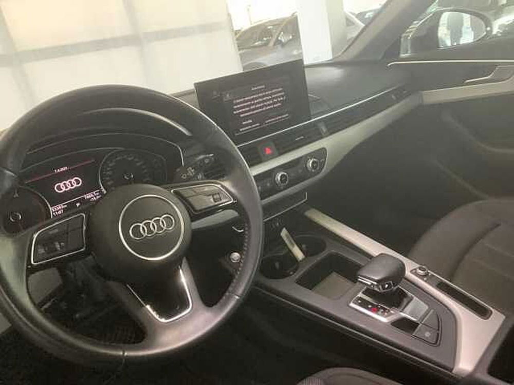 Audi A4 Avant 30 TDI/136 CV S tronic Business  del 2020 usata a Lucca (3)