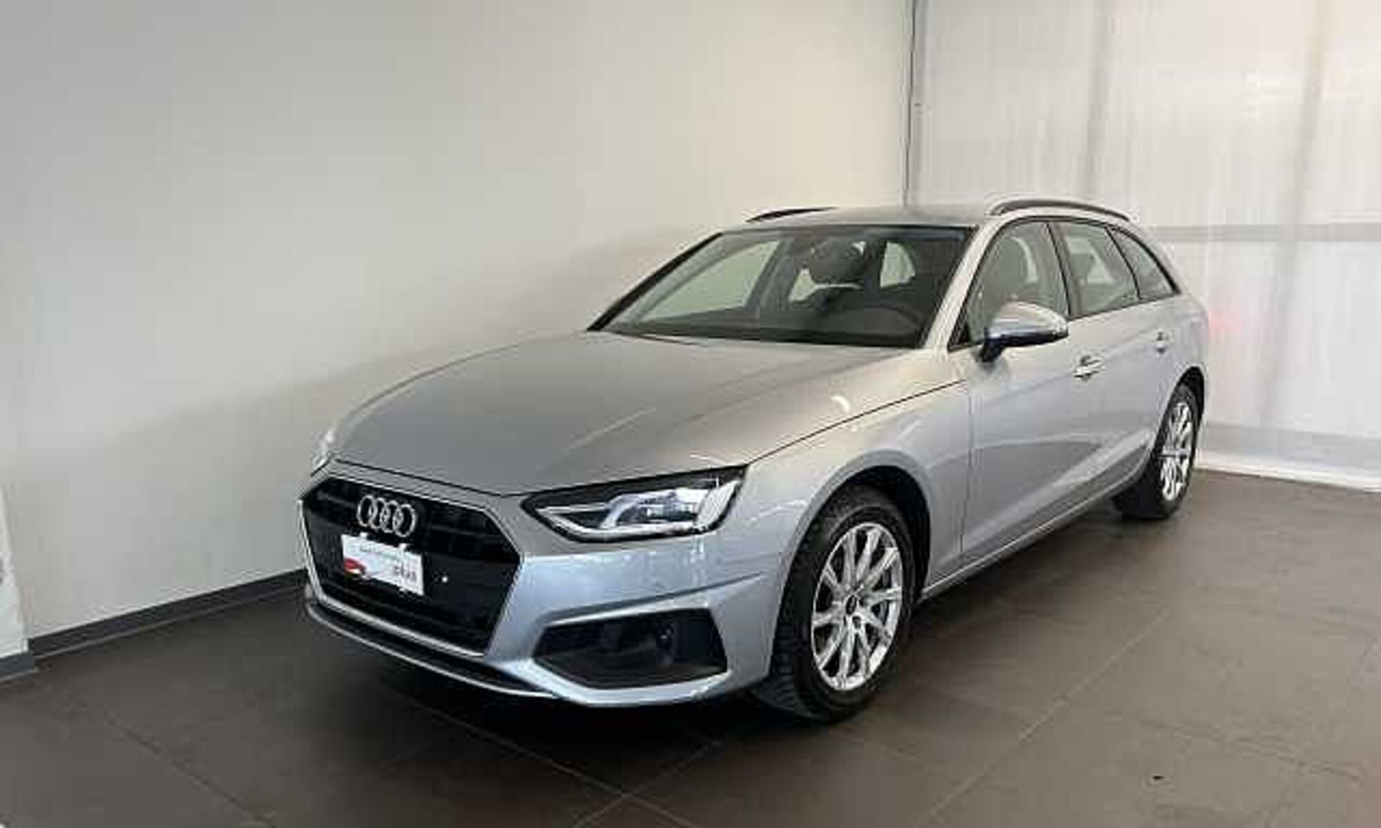 Audi A4 Avant 30 TDI/136 CV S tronic Business Advanced  del 2021 usata a Lucca