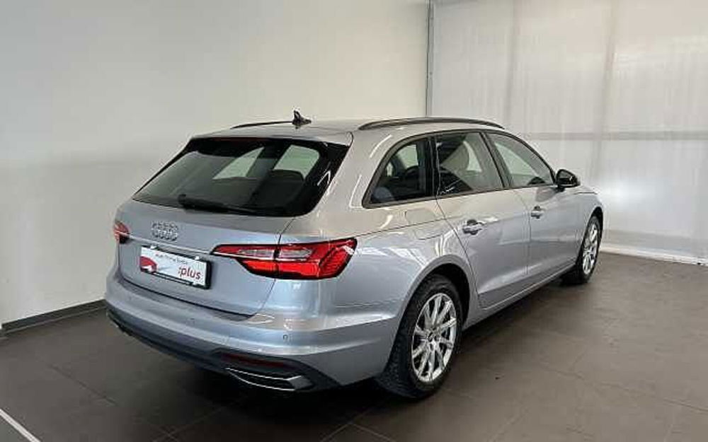 Audi A4 Avant 30 TDI/136 CV S tronic Business  del 2021 usata a Lucca (2)