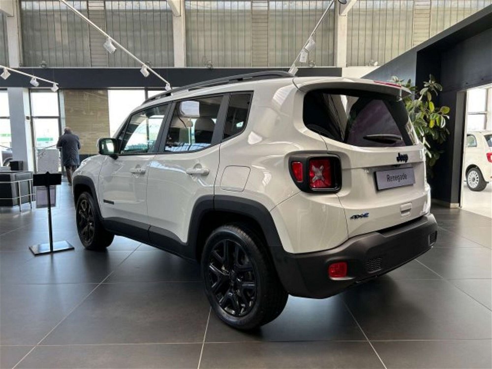 Jeep Renegade 1.3 T4 190CV PHEV 4xe AT6 Limited my 20 nuova a Vercelli (4)