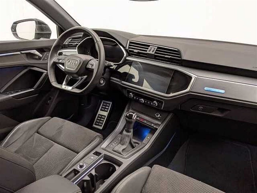 Audi Q3 2.0 TDI 150 CV del 2019 usata a Pesaro (3)