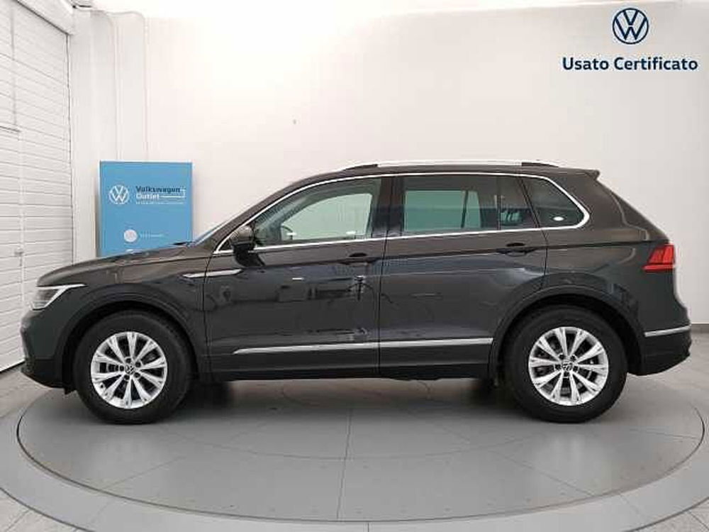 Volkswagen Tiguan 2.0 TDI 150 CV SCR DSG Life del 2021 usata a Busto Arsizio (3)