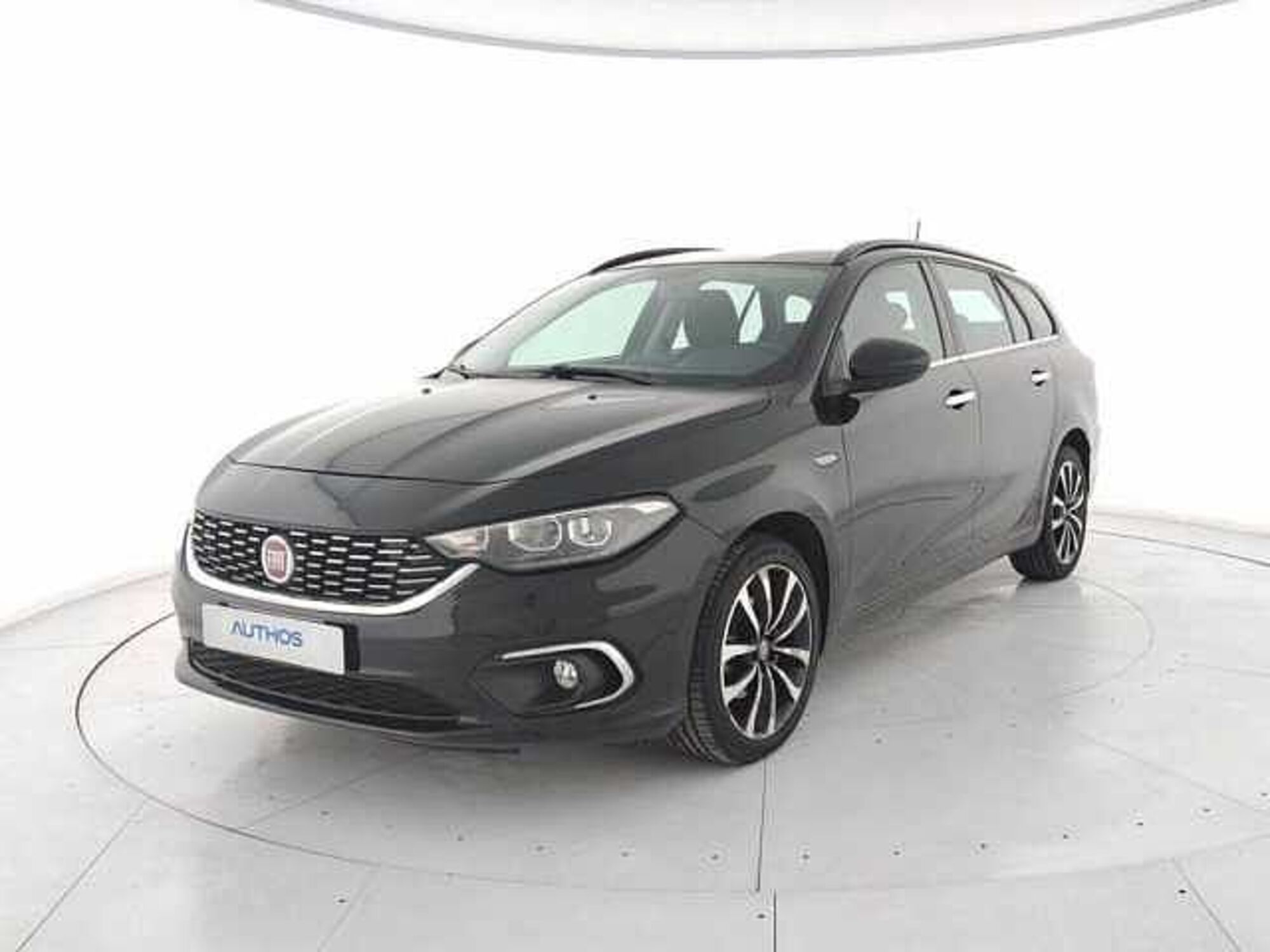 Fiat Tipo Station Wagon Tipo 1.6 Mjt S&amp;S SW Lounge  del 2018 usata a Torino