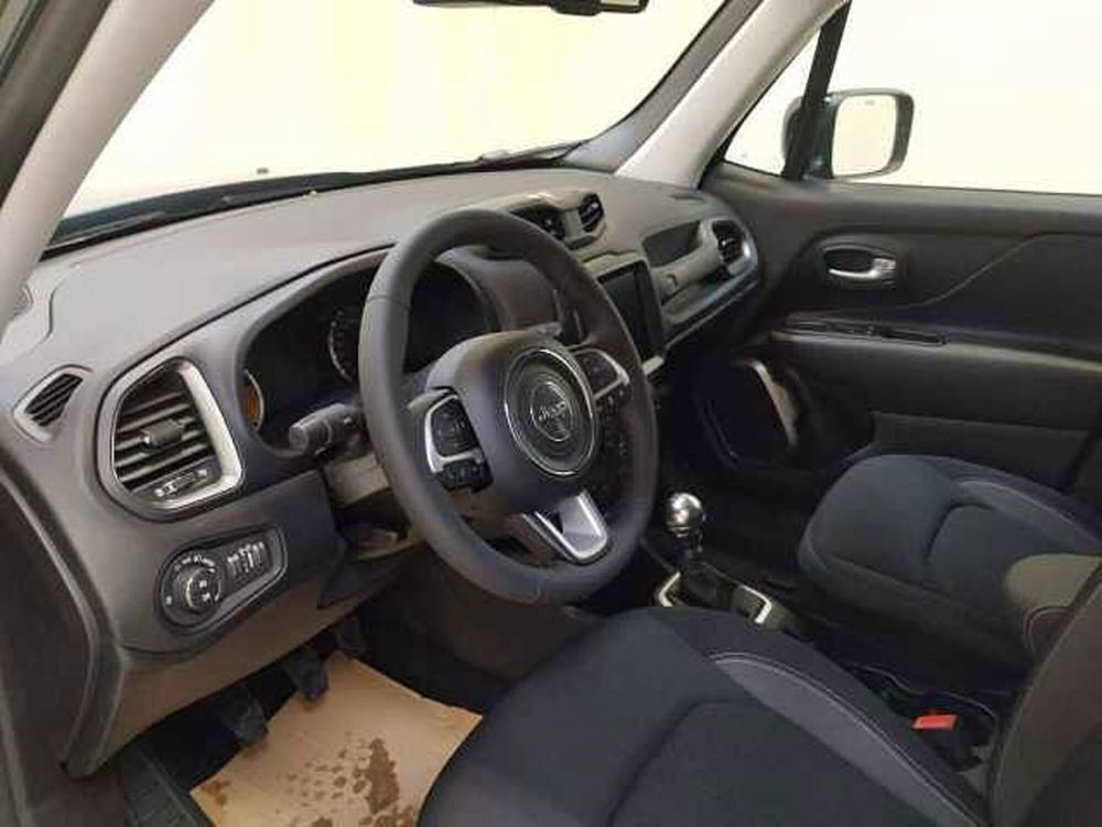 Jeep Renegade nuova a Cuneo (13)