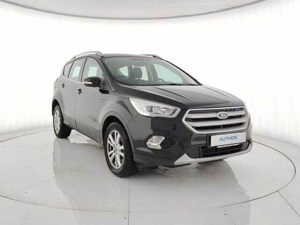 Ford Kuga 2.0 TDCI 120 CV S&S 2WD Business N1 del 2019 usata a Torino (2)