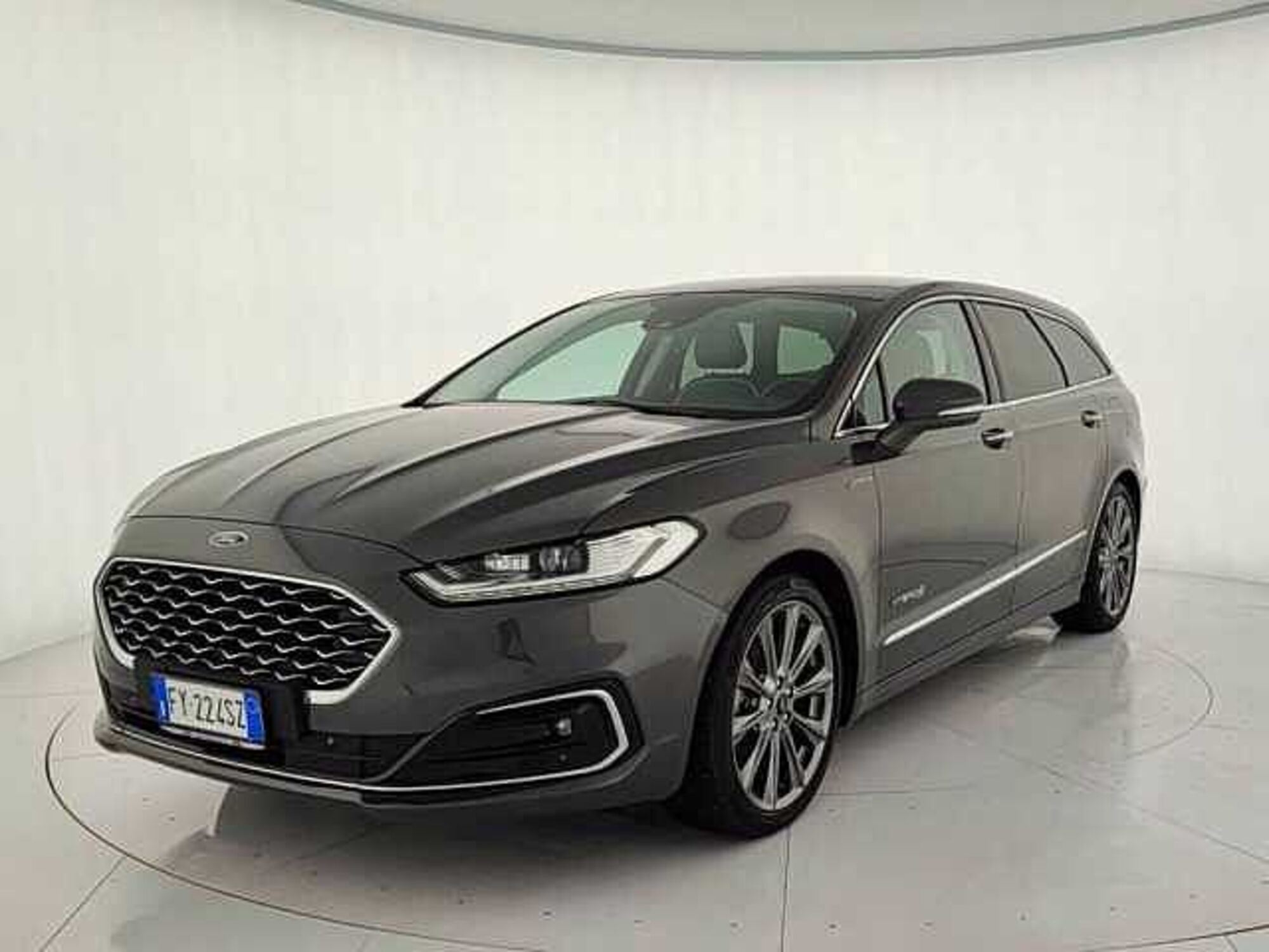 Ford Mondeo Station Wagon Full Hybrid 2.0 187 CV eCVT SW Vignale  del 2019 usata a Torino