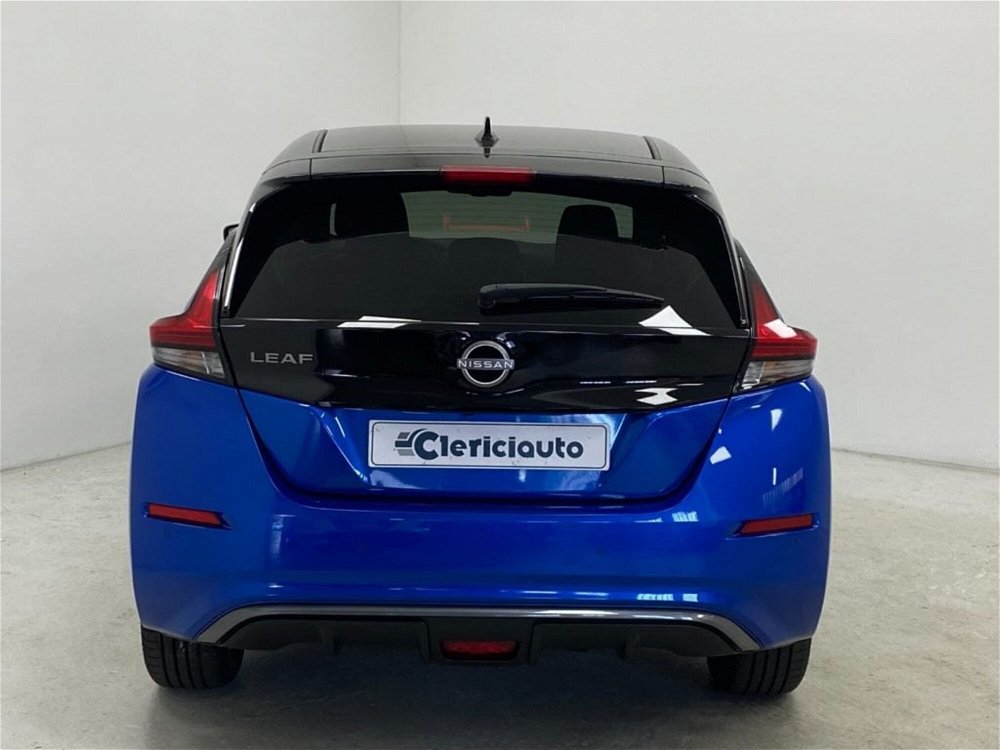 Nissan Leaf N-Connecta 40 kWh  nuova a Lurate Caccivio (4)