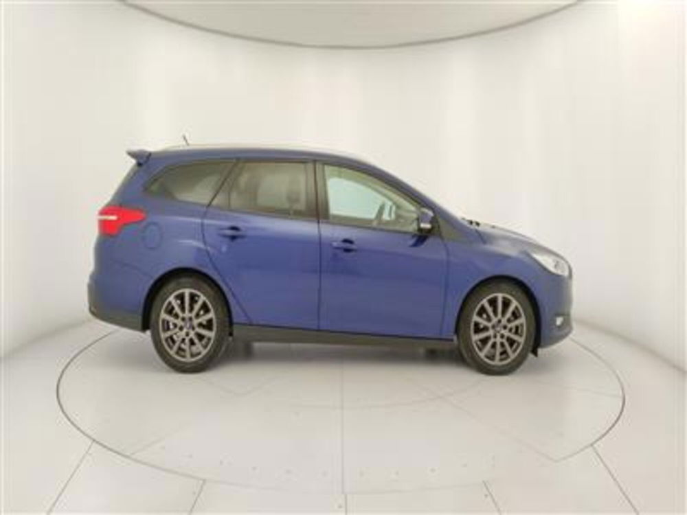 Ford Focus Station Wagon usata a Bari (9)