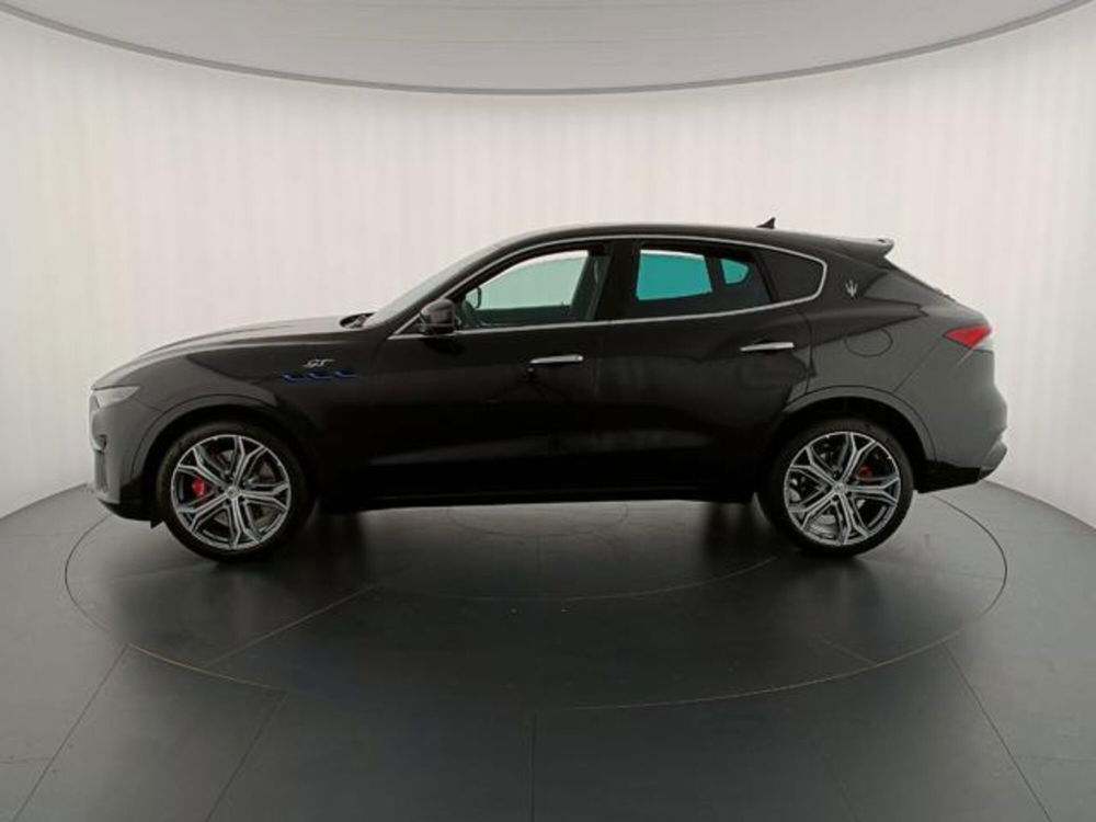 Maserati Levante nuova a Perugia (4)