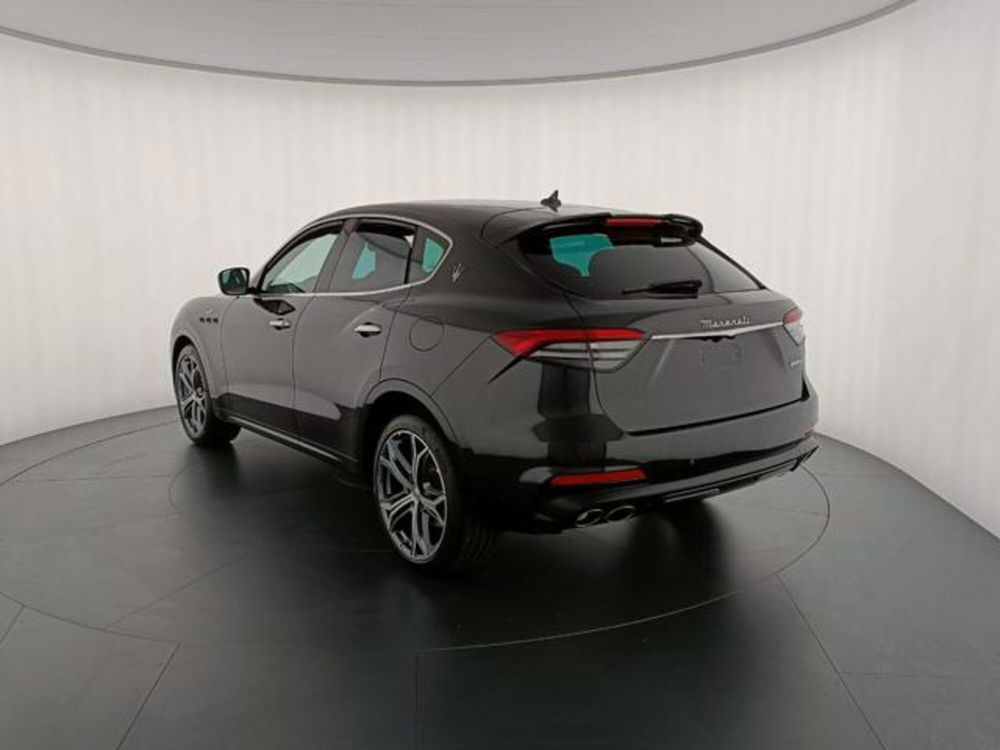 Maserati Levante nuova a Perugia (5)