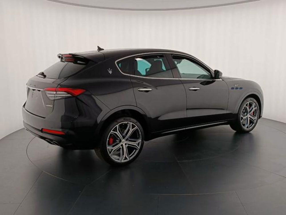 Maserati Levante nuova a Perugia (7)