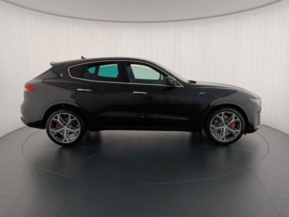 Maserati Levante nuova a Perugia (8)