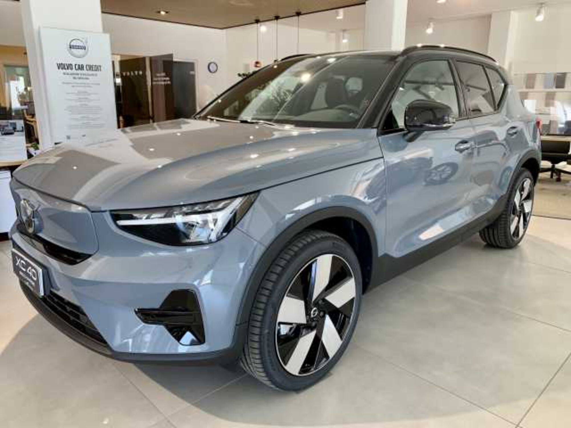 Volvo XC40 Recharge Pure Electric Single Motor FWD Ultimate nuova a Civitanova Marche