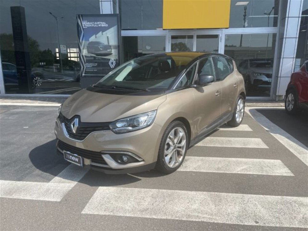 Renault Scénic Blue dCi 120 CV Intens  del 2019 usata a San Martino Siccomario (2)
