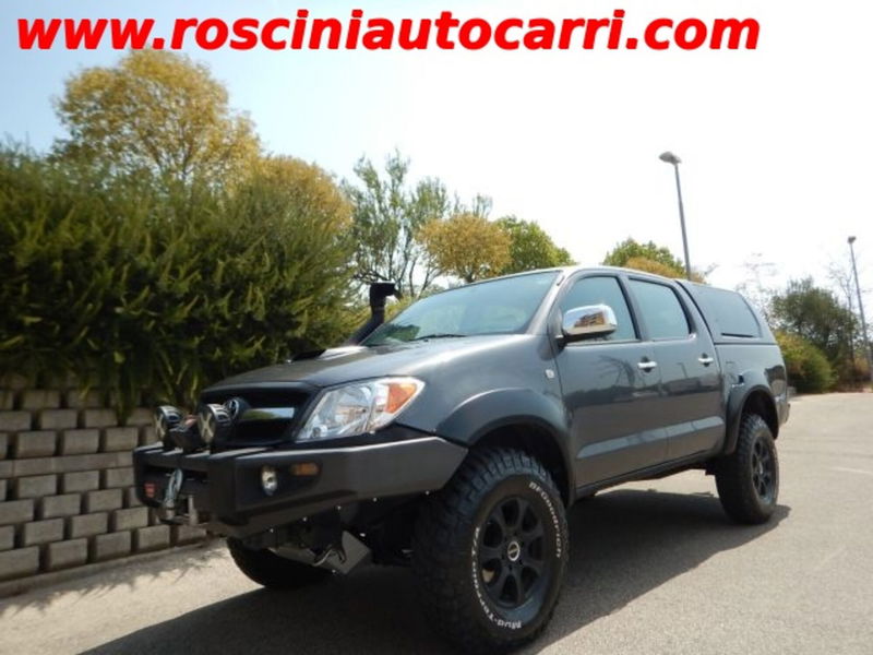 Toyota Hilux 2.5 D-4D 4WD 4p. Double Cab SR  del 2007 usata a Roma