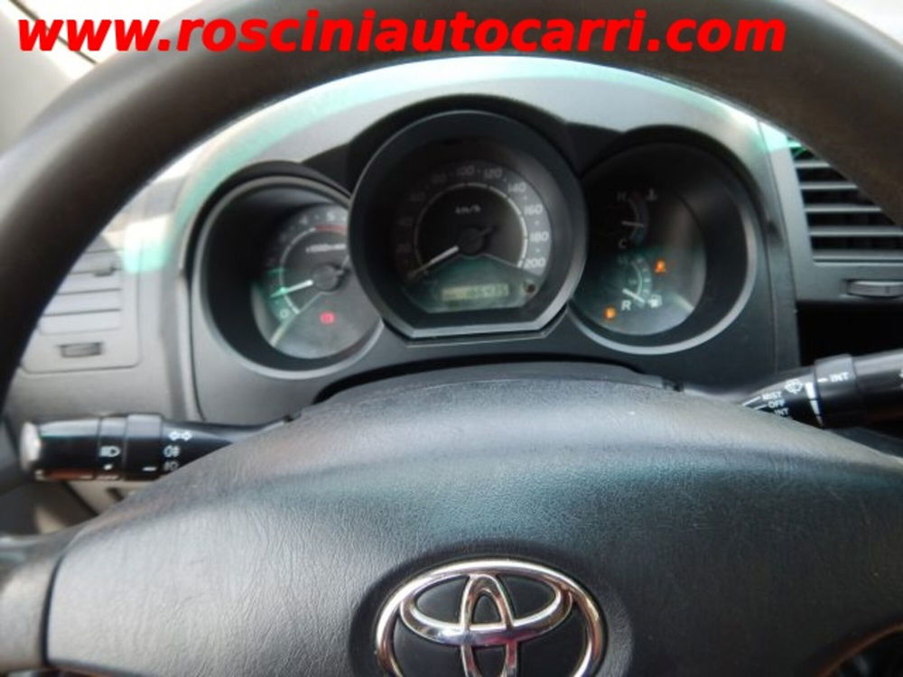 Toyota Hilux usata a Roma (13)