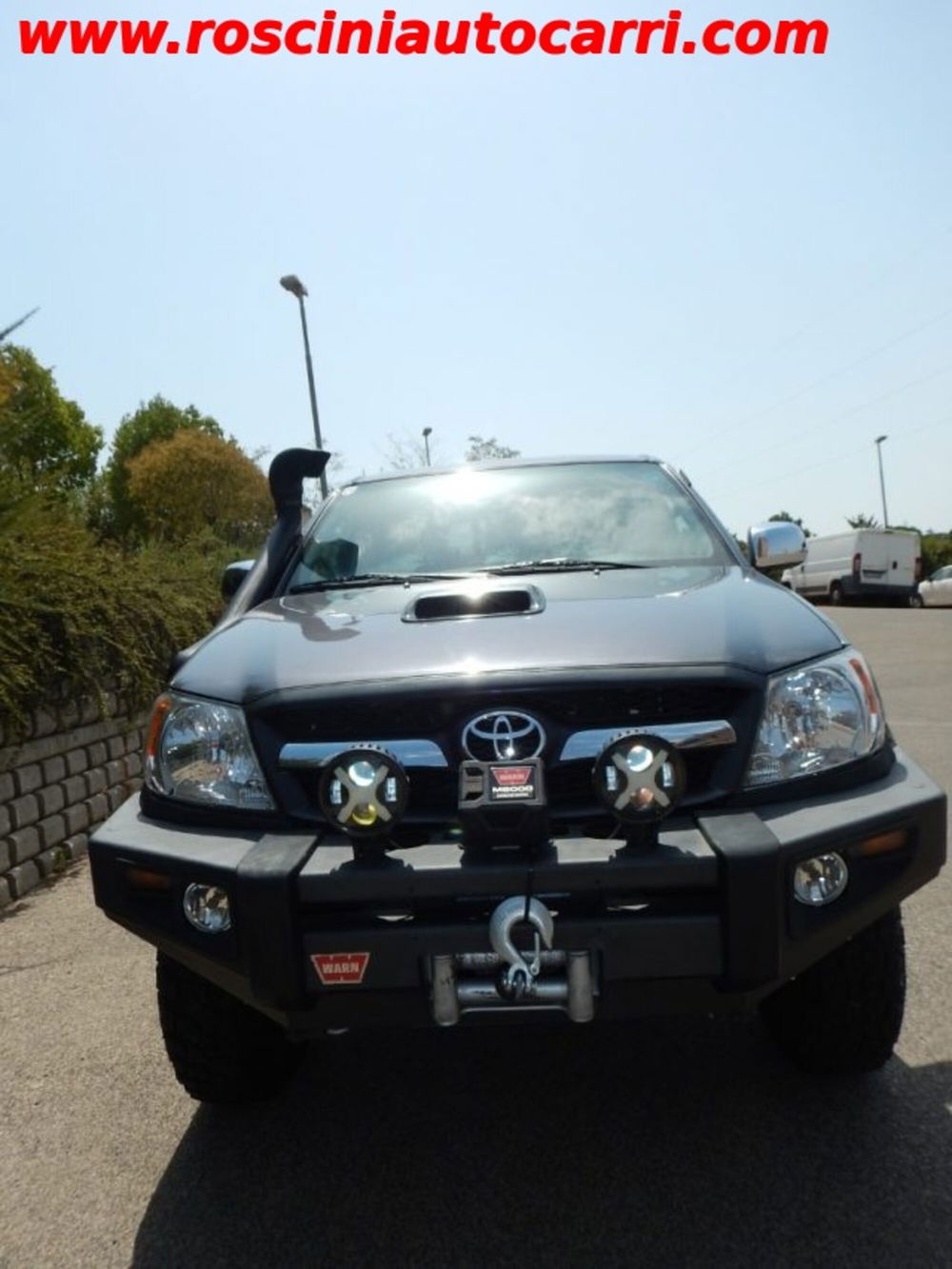 Toyota Hilux usata a Roma (3)