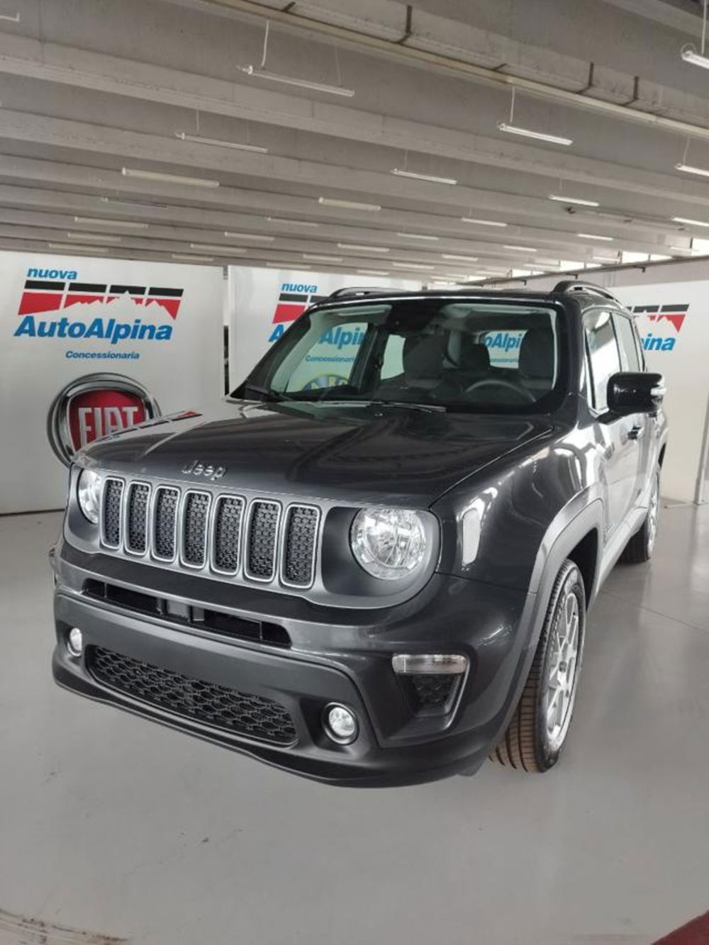 Jeep Renegade nuova a Aosta (3)