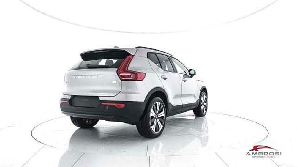 Volvo XC40 nuova a Viterbo (3)