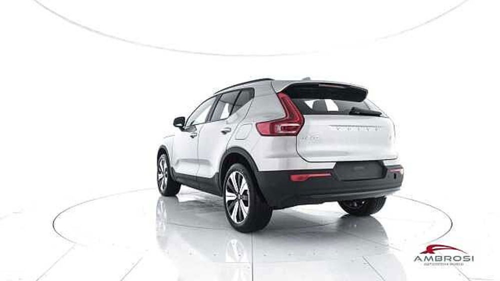 Volvo XC40 nuova a Viterbo (4)