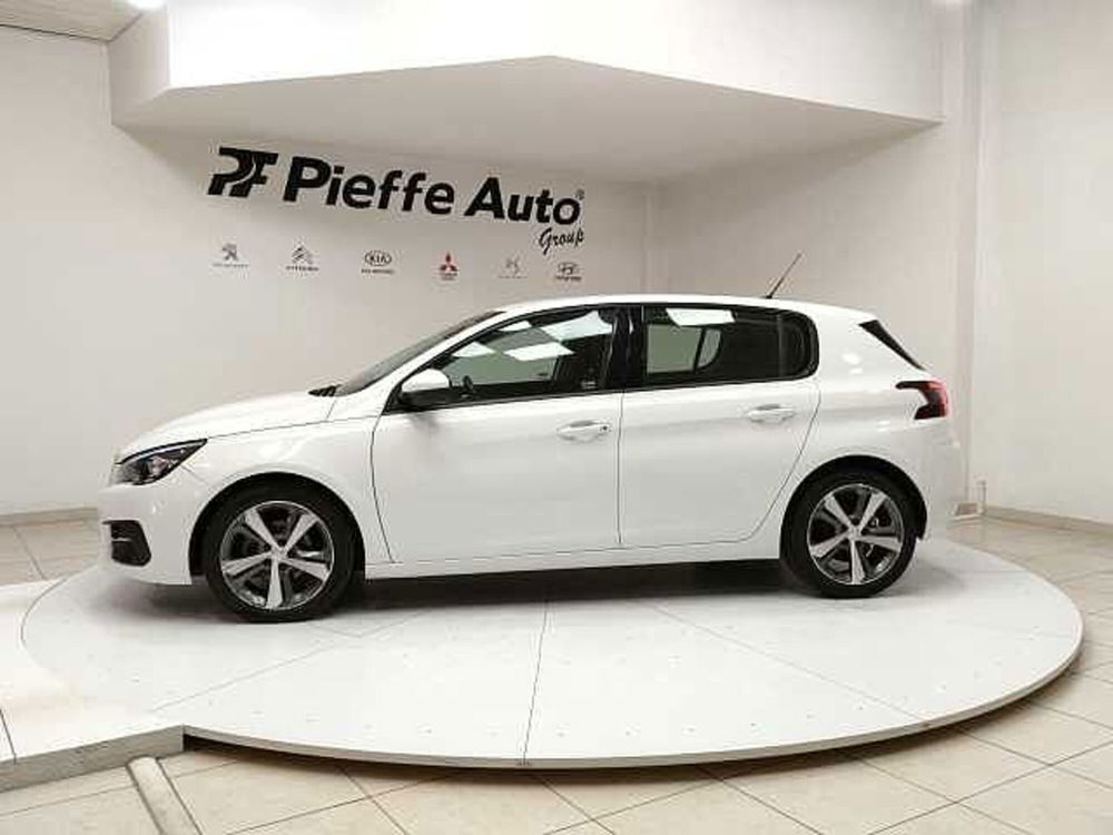 Peugeot 308 PureTech Turbo 130 S&S Active  del 2020 usata a Teramo (2)