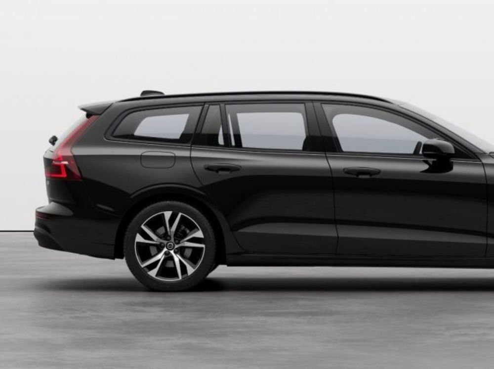 Volvo V60 nuova a Modena (6)