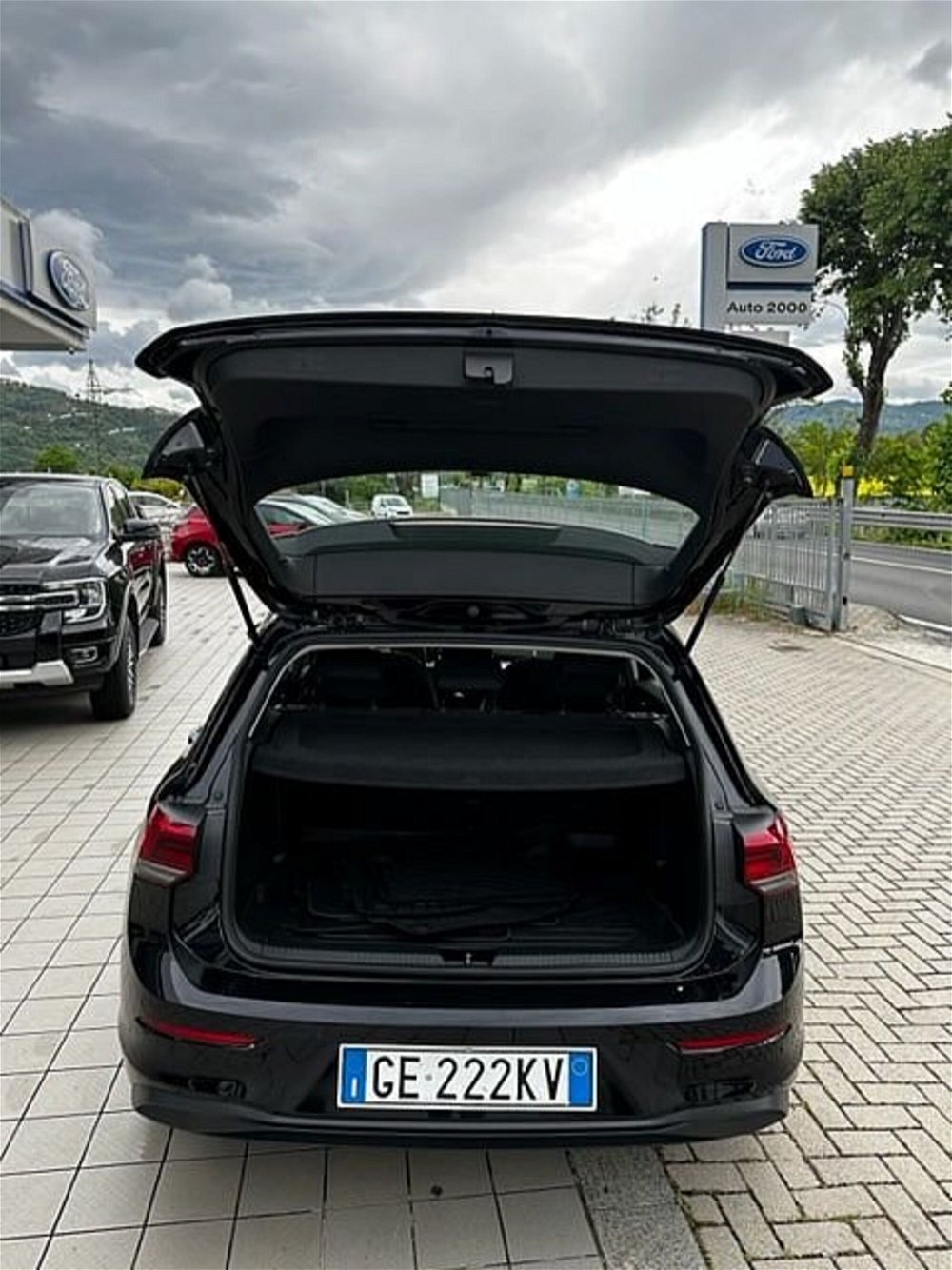 Volkswagen Golf 1.0 TSI EVO Life del 2021 usata a Beverino (5)