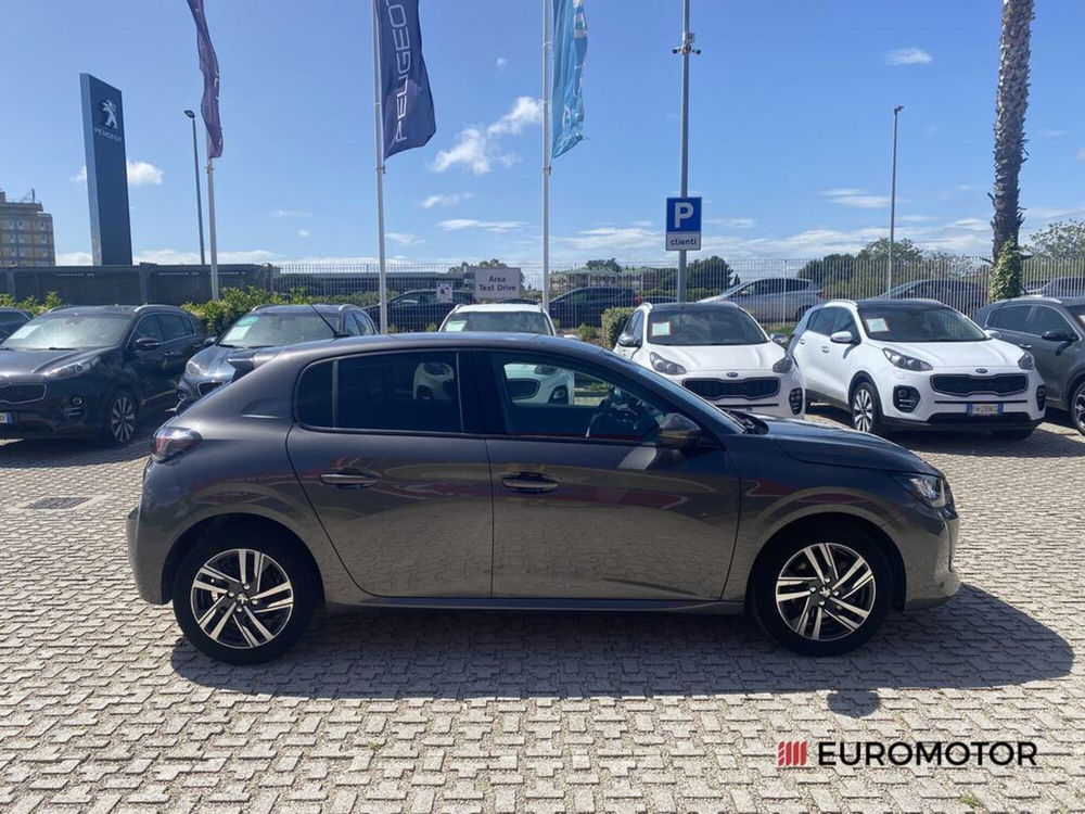 Peugeot 208 PureTech 100 Stop&Start EAT8 5 porte Allure Navi Pack del 2021 usata a Modugno (4)