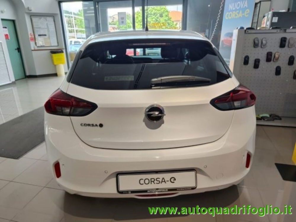 Opel Corsa-e nuova a Savona (6)