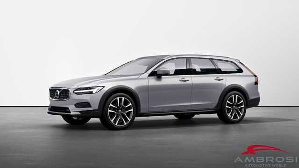 Volvo V90 Cross Country nuova a Perugia