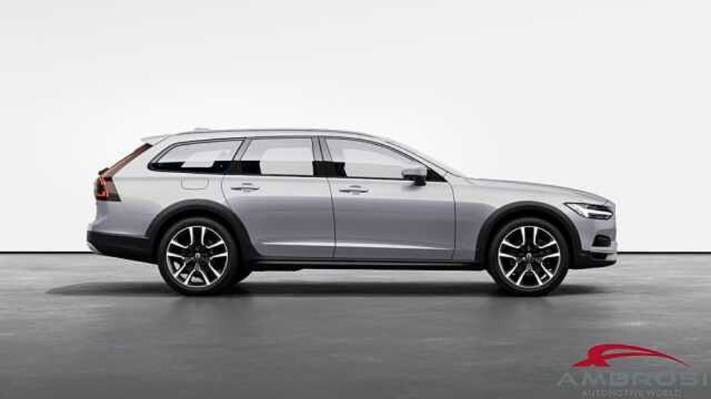 Volvo V90 Cross Country nuova a Perugia (2)