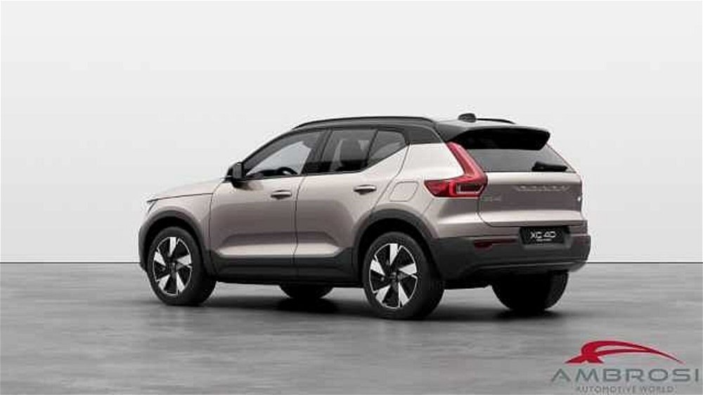 Volvo XC40 Recharge Pure Electric Single Motor FWD Plus N1 nuova a Viterbo (3)