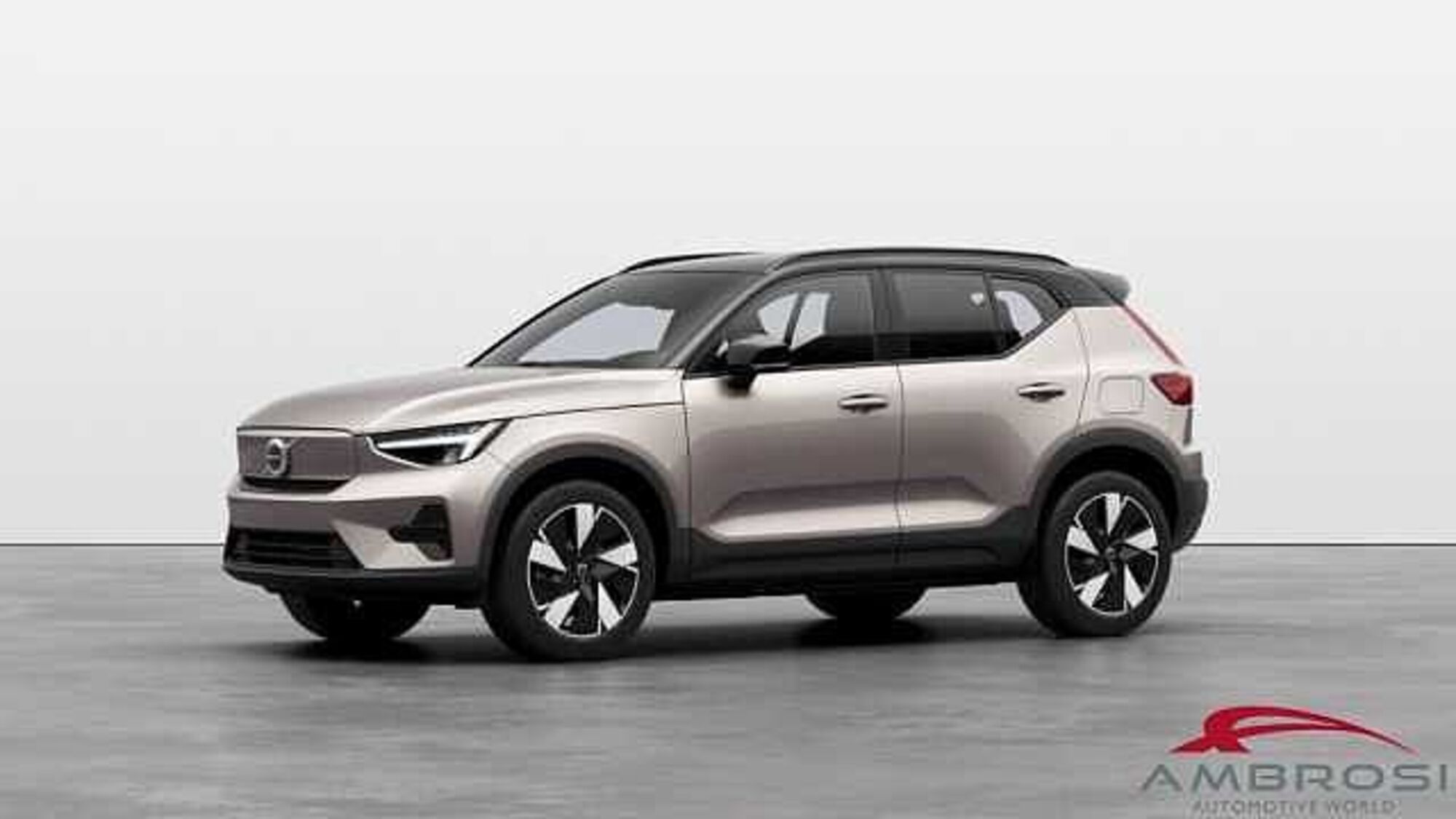 Volvo XC40 Recharge Pure Electric Single Motor FWD Plus  nuova a Viterbo