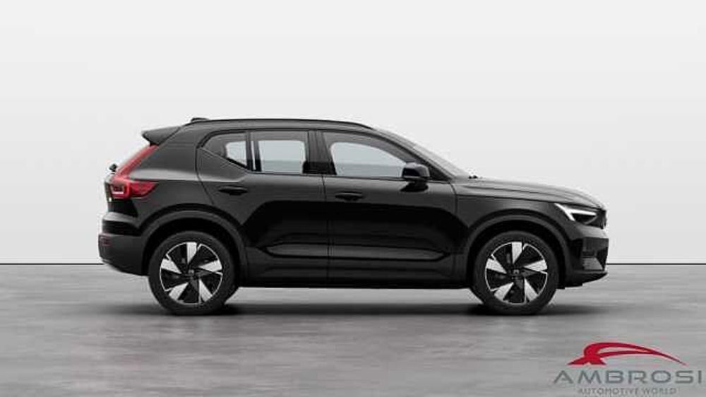 Volvo XC40 nuova a Viterbo (3)