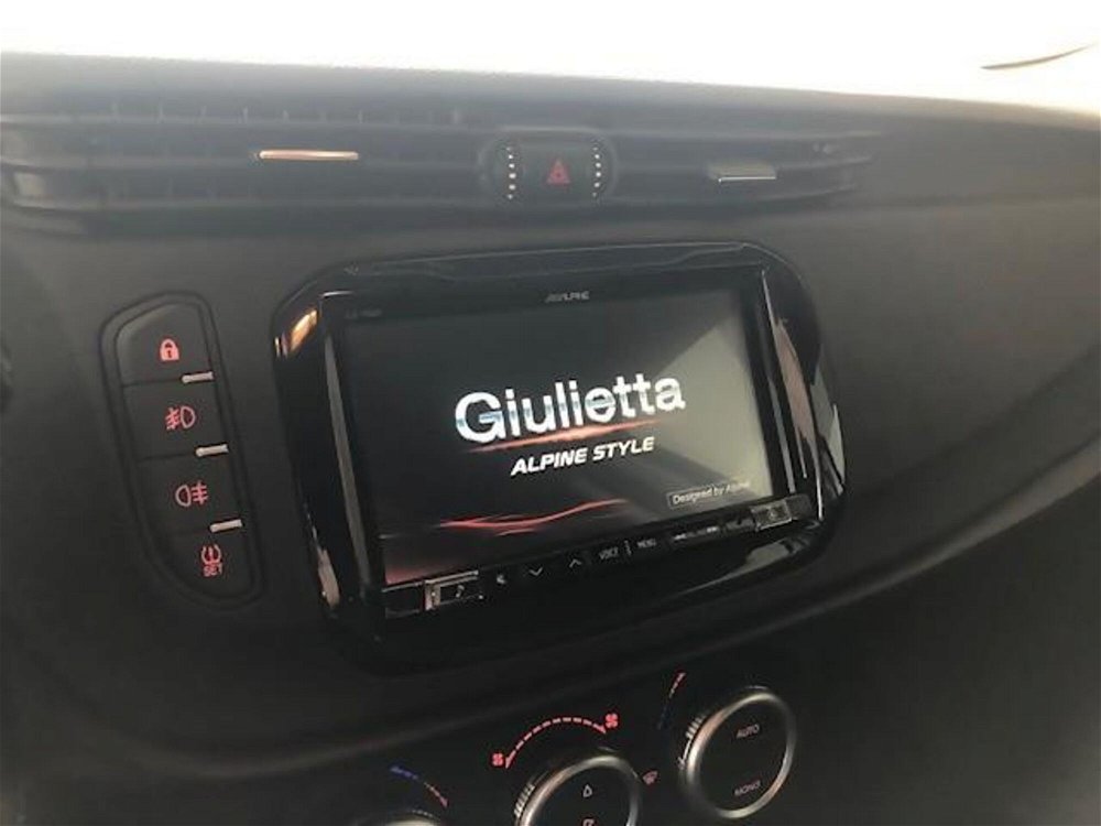 Alfa Romeo Giulietta 1.6 JTDm TCT 120 CV Super  del 2017 usata a Belpasso (3)