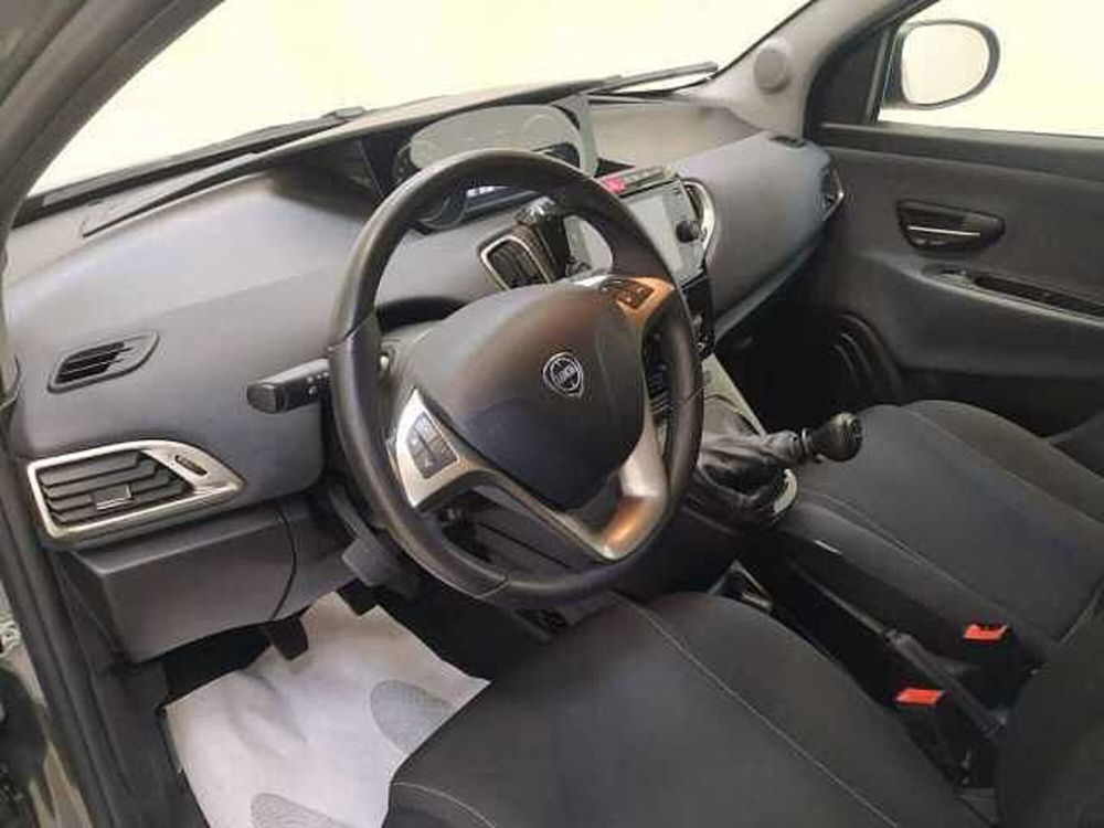 Lancia Ypsilon usata a Cuneo (11)