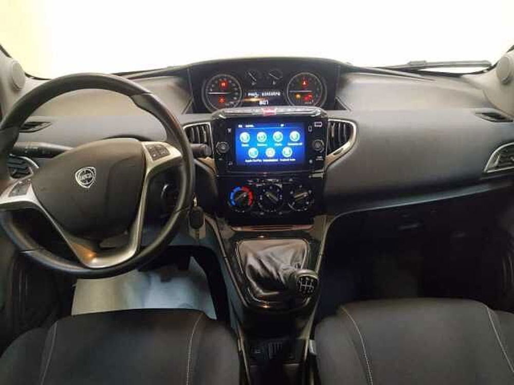 Lancia Ypsilon usata a Cuneo (16)