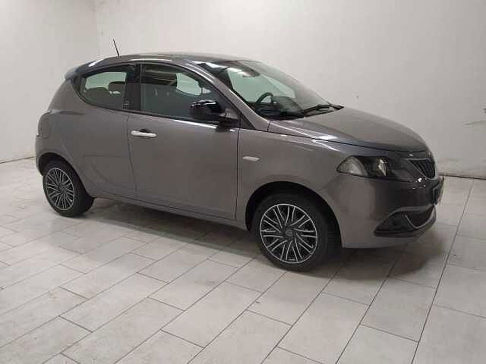 Lancia Ypsilon usata a Cuneo (2)