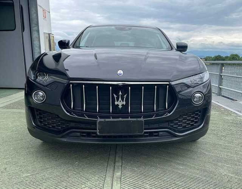 Maserati Levante usata a Treviso (6)