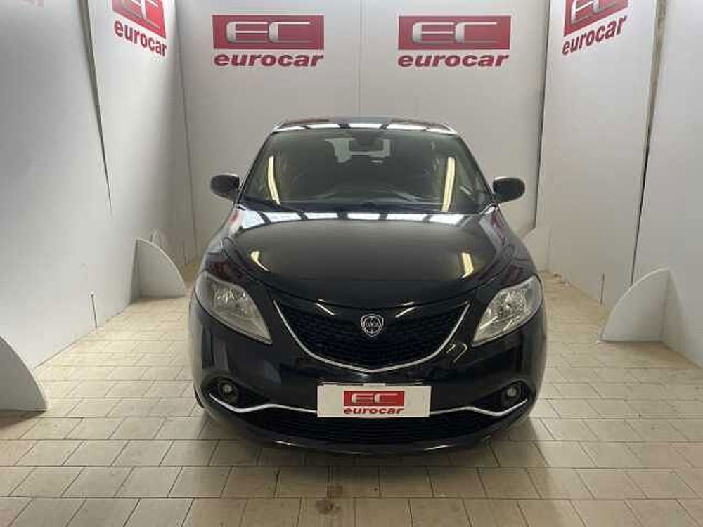 Lancia Ypsilon usata a Napoli (2)