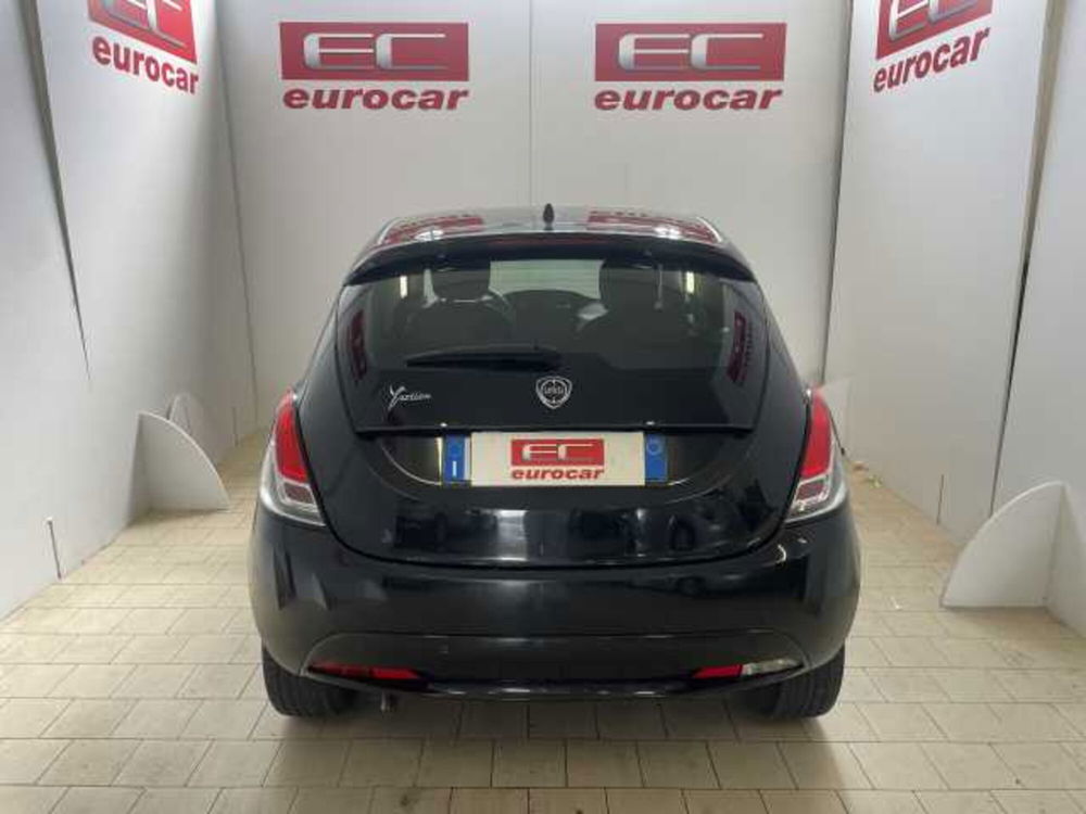 Lancia Ypsilon usata a Napoli (5)