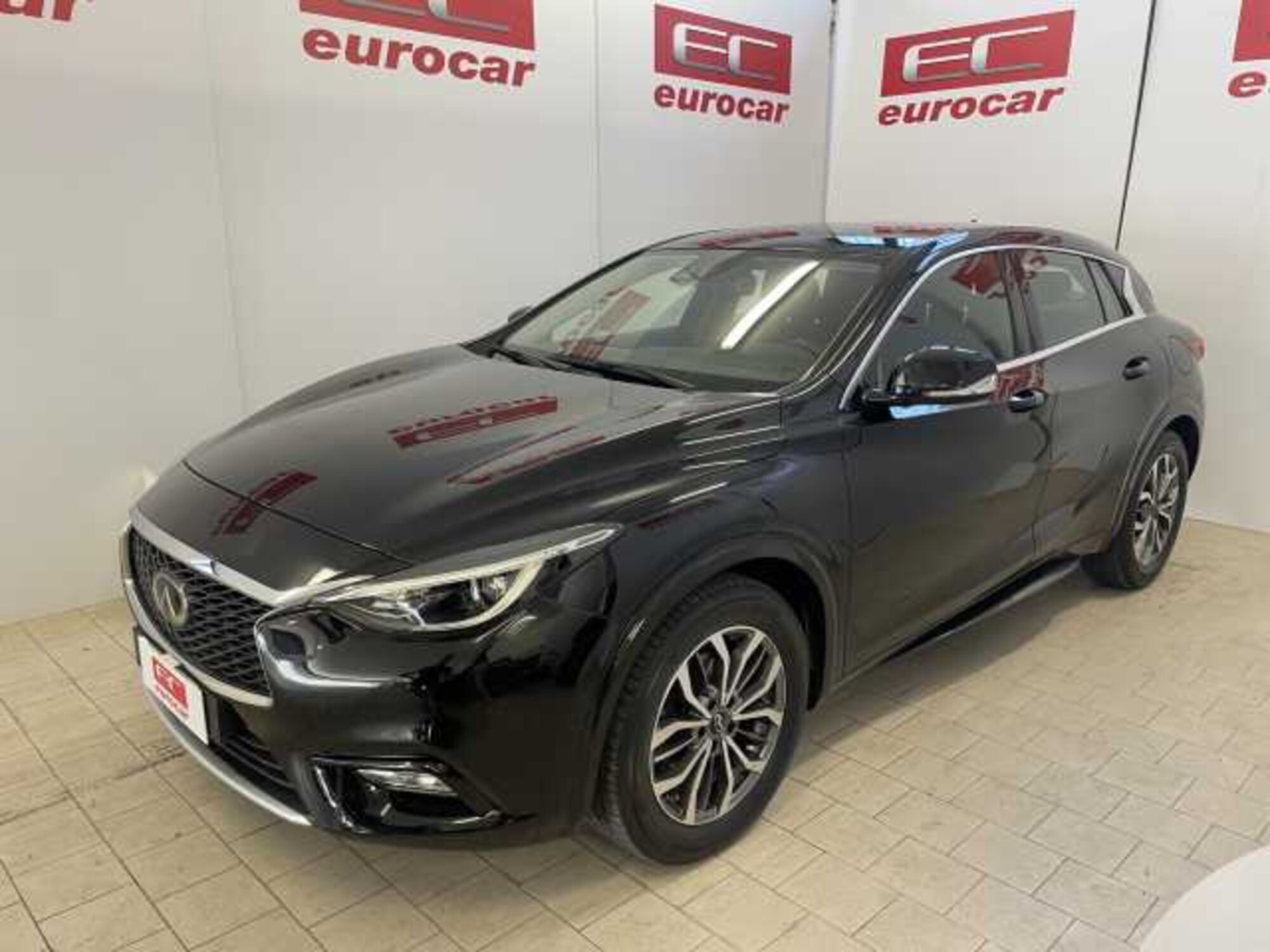 Infiniti Q30 1.5 diesel Business Executive del 2017 usata a Ottaviano